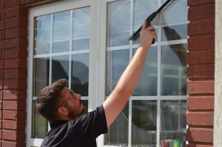 Window cleaning by HoneyBee in the Shoals
